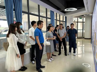 广东茂名健康职业学院党委副书记、院长梁德萍一行来校调研交流