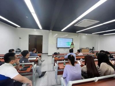 以创业带动就业 宝山区多措并举护航大学生创业