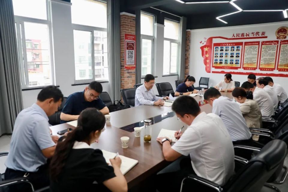 高文峰等领导调研大学生创业孵化基地建设工作