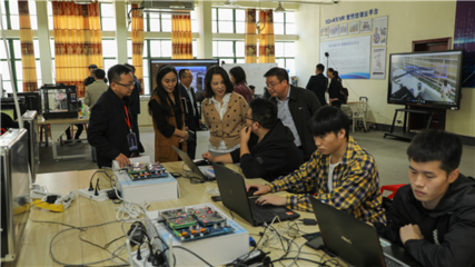 省教育厅高校大学生创新创业孵化示范基地专家组一行来校复检